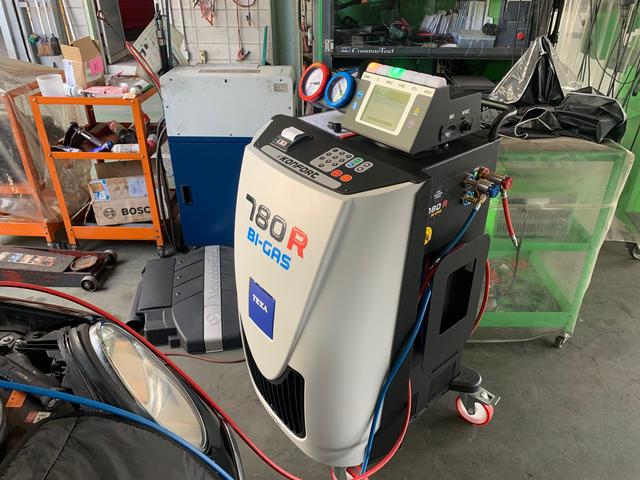 ベンツ　W211　Eクラス　エアコンメンテナンス