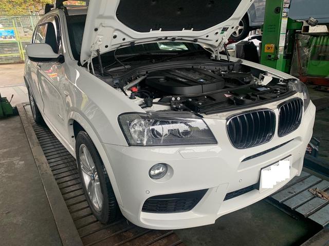 BMW　X3　エンジンオイル交換です。