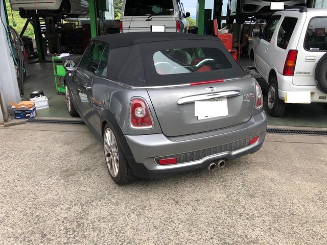 ＭＩＮＩ　バッテリー交換で入庫です。