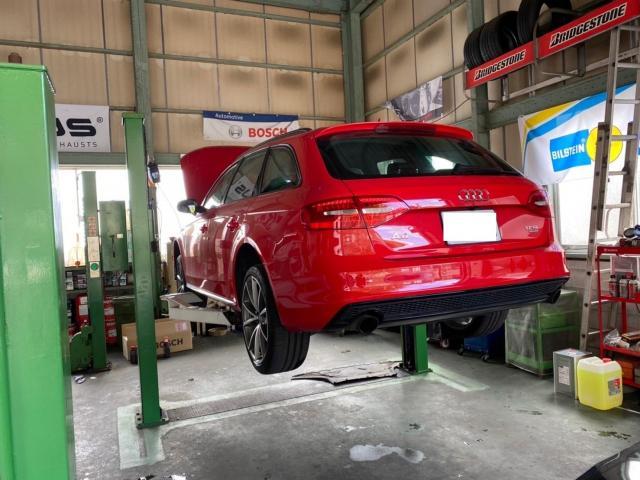 アウディ　A4アバント　車検でご入庫いただきました。