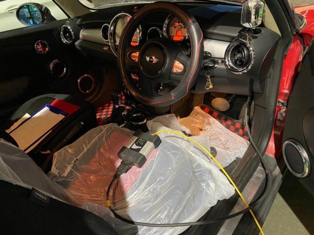 MINI　車検でご入庫いただきました。