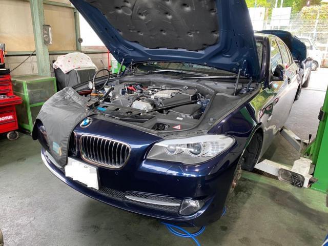 BMW[　F10　５シリーズ　車検整備でご入庫です。