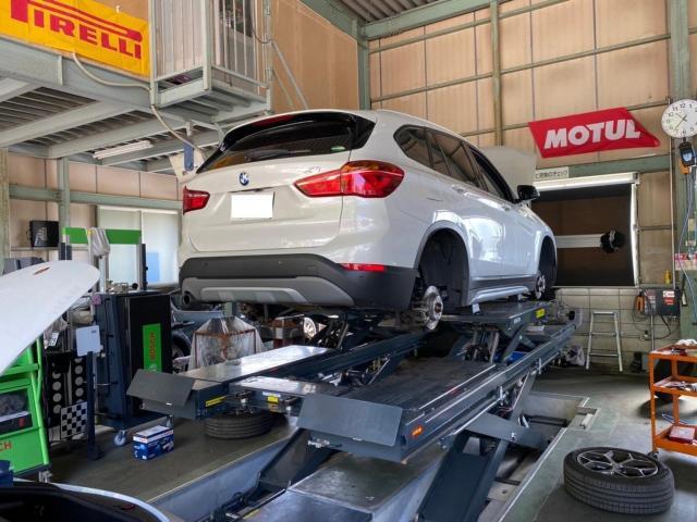 BMW　X1　車検整備でご入庫いただきました。