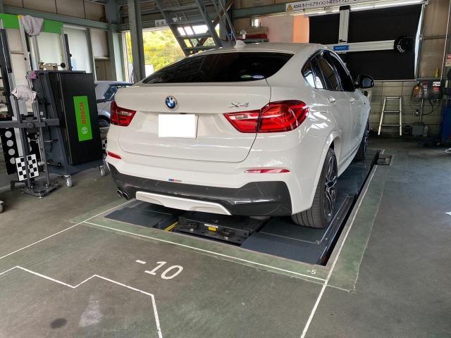 BMW　X4　エンジンオイル交換でご来店です。