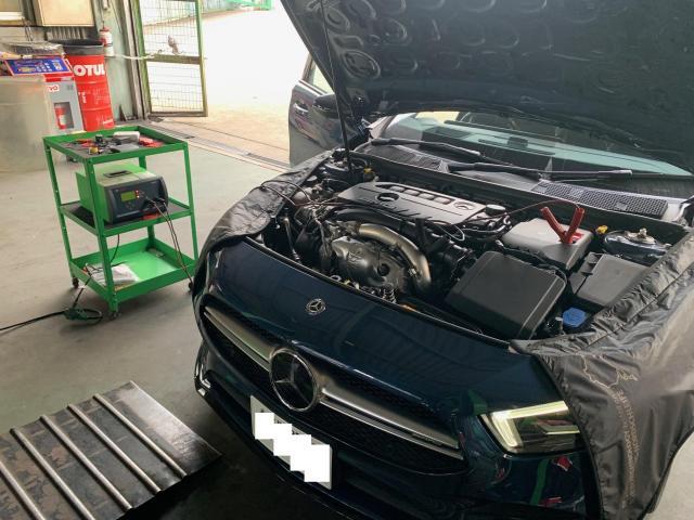 ベンツ　AMG　A35　バッテリー交換で御入庫です。