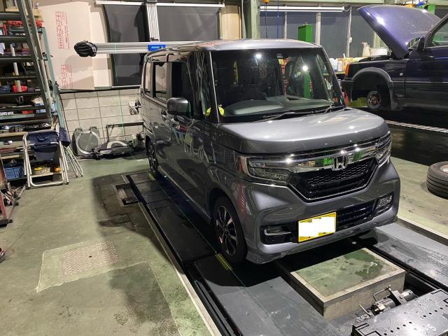 ホンダ　N-BOX　事故修理後のエーミング作業