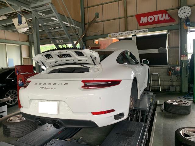 ポルシェ　９９１　１２か月点検でご入庫いただきました。