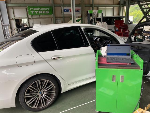 BMW G30　５シリーズ　タイヤ交換とエンジンオイル交換です。