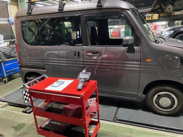 ホンダ　N-VAN　ガラス交換後のエーミング作業