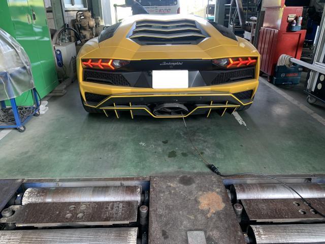 ランボルギーニ　アヴェンタードール車検整備