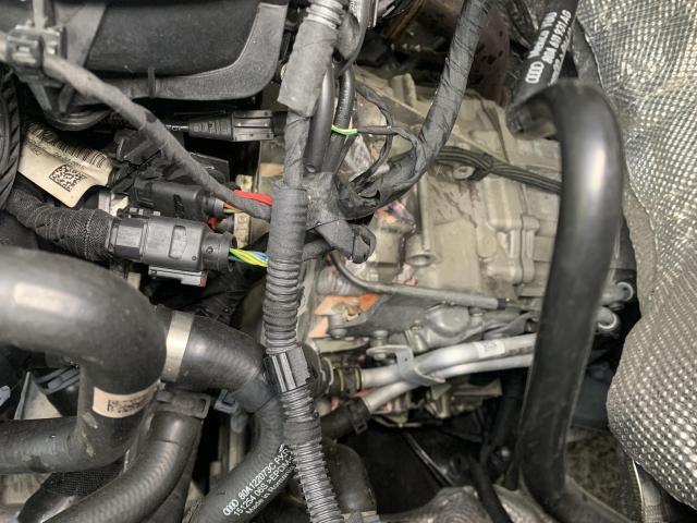 アウディ　Ｑ５　エンジン関連修理・整備・冷却水洩れ