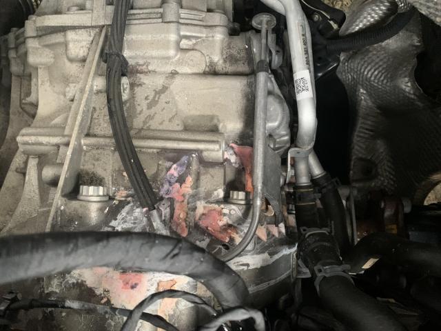 アウディ　Ｑ５　エンジン関連修理・整備・冷却水洩れ