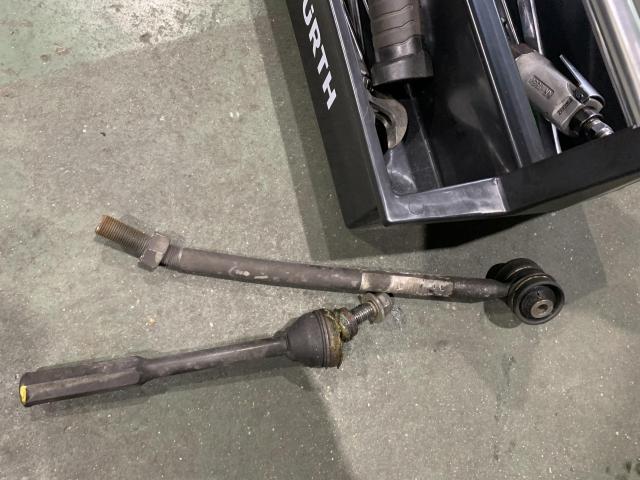 ジャガー　ＸＪ　サスペンション・足回り修理・整備・タイロッド交換・ホイールアライメント