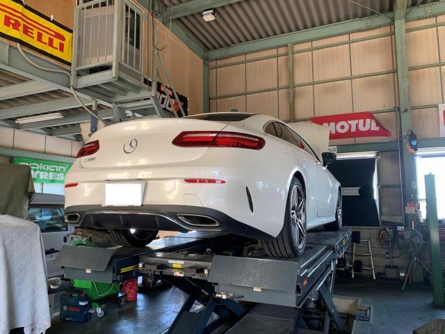 メルセデス・ベンツ　Ｅクラス　グー故障診断（コンピュータ診断）車検・バッテリー交換