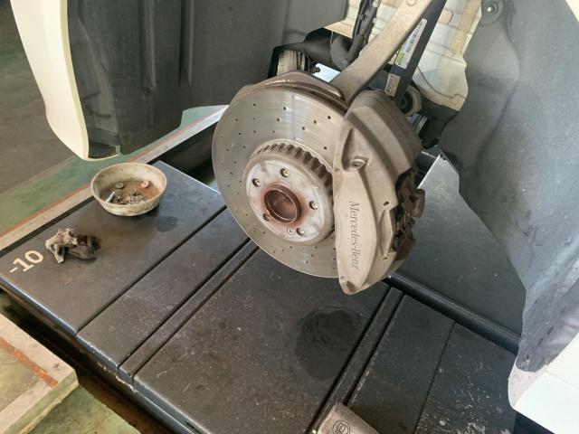 メルセデス・ベンツ　Ｅクラス　グー故障診断（コンピュータ診断）車検・バッテリー交換