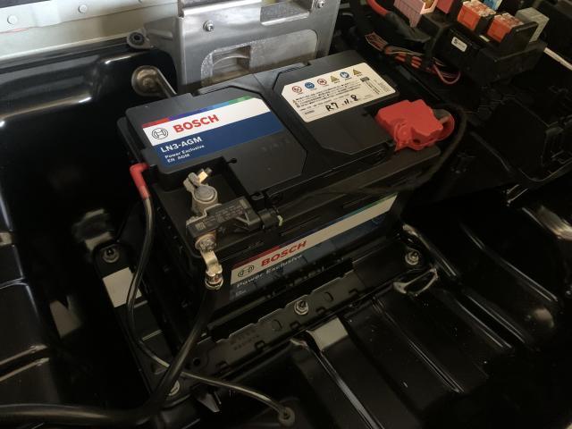 メルセデス・ベンツ　Ｅクラス　グー故障診断（コンピュータ診断）車検・バッテリー交換