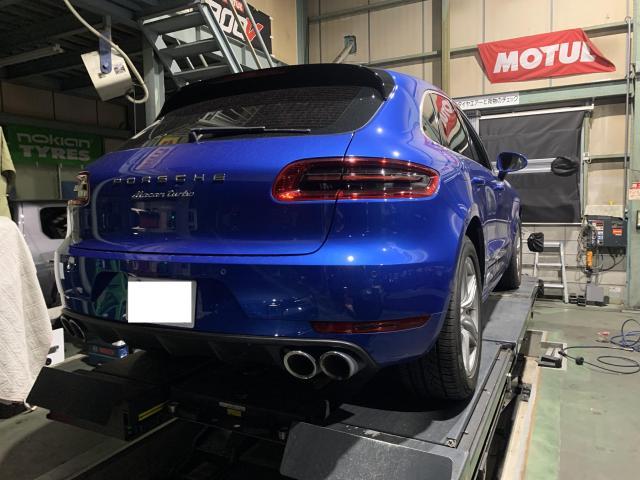 ポルシェ　マカン　ミッション・駆動系修理・整備・PDKオイル交換