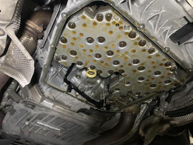 ポルシェ　マカン　ミッション・駆動系修理・整備・PDKオイル交換