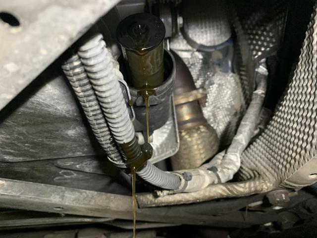 ポルシェ　マカン　ミッション・駆動系修理・整備・PDKオイル交換