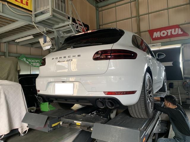 ポルシェ　ケイマン　ホイール・タイヤ交換