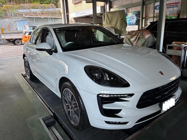 ポルシェ　ケイマン　ホイール・タイヤ交換