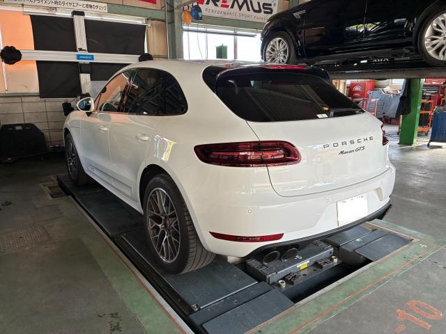 ポルシェ　ケイマン　ホイール・タイヤ交換