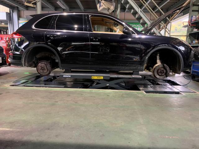 ポルシェ　カイエン　ホイール・タイヤ交換