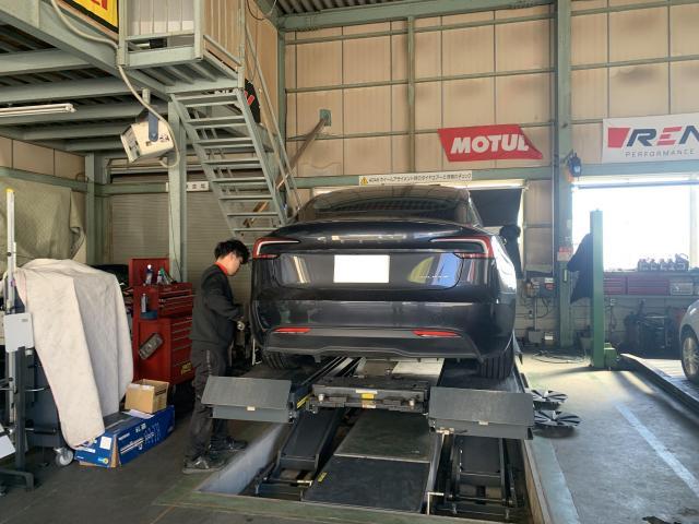 テスラ　モデル３　ホイール・タイヤ交換