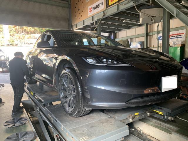 テスラ　モデル３　ホイール・タイヤ交換