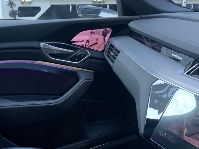 アウディ　ｅ－トロン　ホイール・タイヤ交換