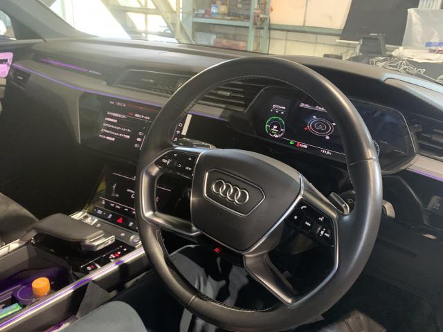 アウディ　ｅ－トロン　ホイール・タイヤ交換