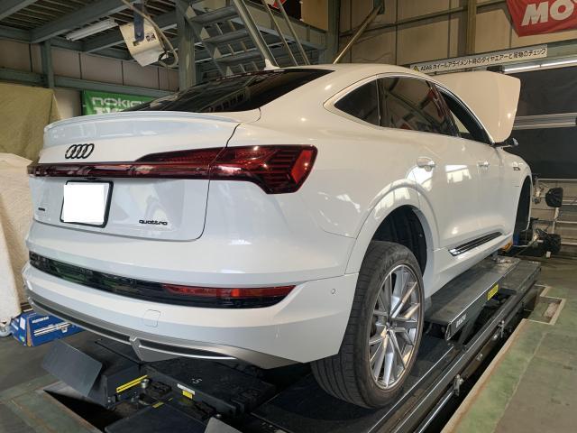 アウディ　ｅ－トロン　ホイール・タイヤ交換