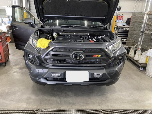 RAV4　Fバンパーガーニッシュ取付　広島市　西区　商工センター　中区　南区　東区　安佐南区　安佐北区　佐伯区　安芸区　廿日市市　大竹市　安芸郡