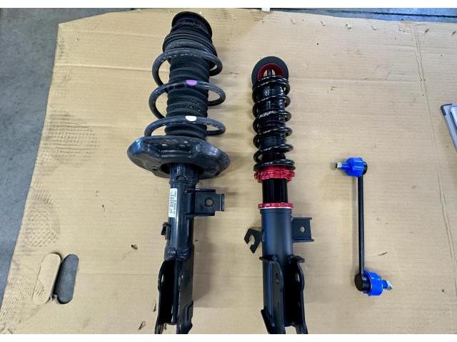 日産 オーラ 型式：FSNE13　サスペンション・足回りパーツ取付 BLITZ車高調整キット ダウンサス ドレスアップ　広島市 西区 商工センター