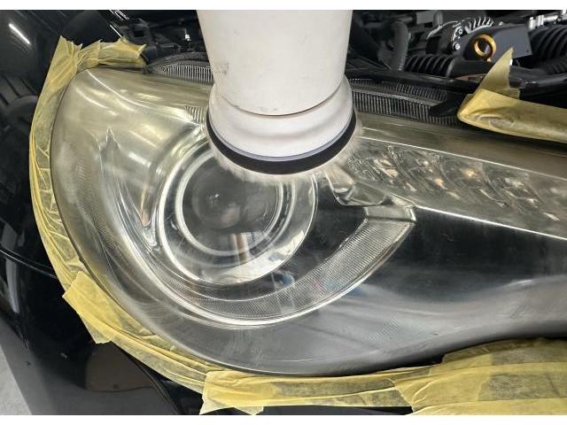 トヨタ ８６ 型式：ZN6　ヘッドライトクリーニング 黄ばみ 汚れ 除去 ボディメンテナンス ヘッドライト光度不足解消　広島市 西区 商工センター
