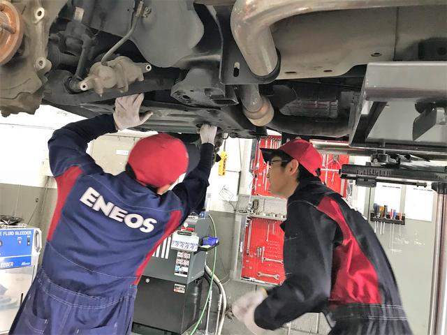 （株）ＥＮＥＯＳ　ウイング　湾岸浦安フリートＴＳ　点検作業風景　車検などもお任せ下さい！