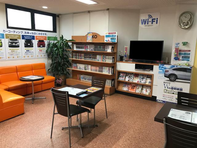 （株）ＥＮＥＯＳ　ウイング　湾岸浦安フリートＴＳ　店内　Ｗｉ－Ｆｉ、雑誌などをご用意してます！