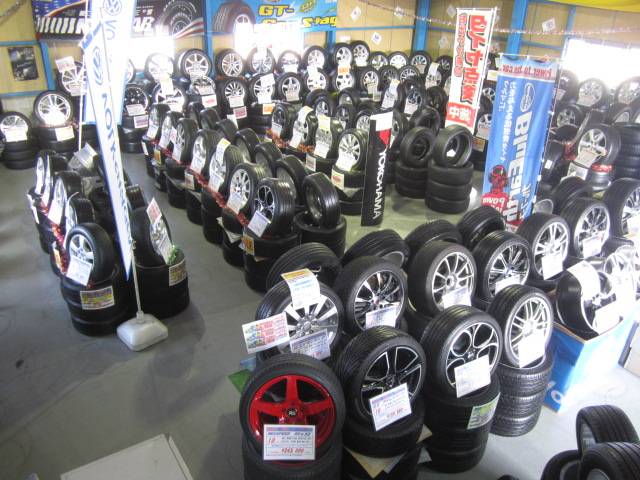 広々した店舗。