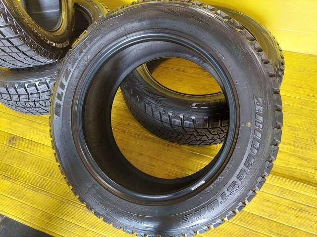 ブリヂストン スタッドレスタイヤ 265/70R16 DM-V1 ねむ ブリヂストン スタッドレスタイヤ 265/70R16 DM-V1 ねむ