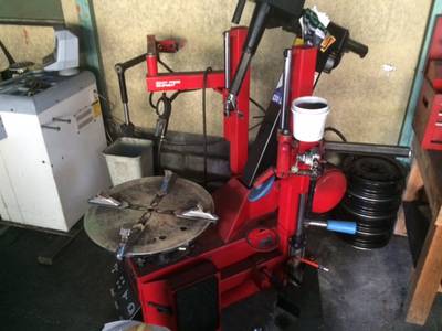 タイヤチェンジャー完備