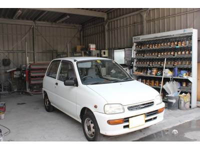 愛車のキズやヘコミをきれいに直します！