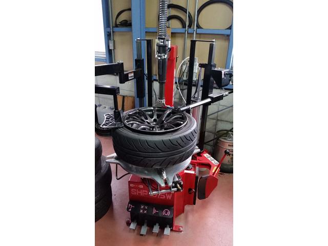 アルミホイール組替え 持込み取付 (加西市 姫路市 加古川市の車検・修理・取付は見上サービスへ) 