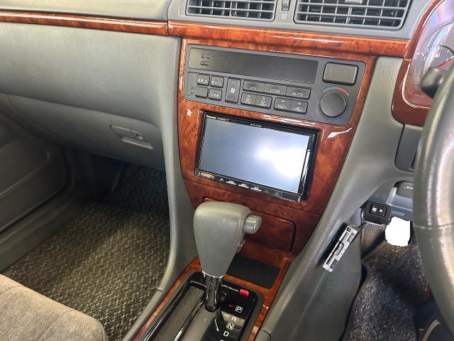 セドリック　内装品取付