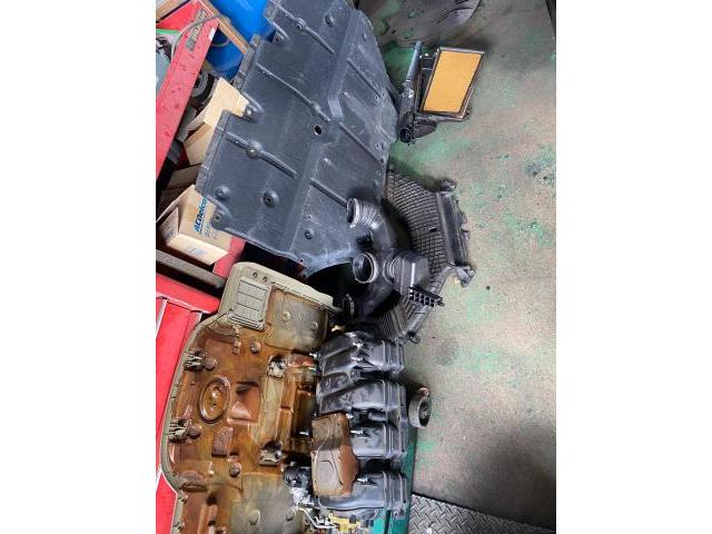 レクサス　LS460 ヒーターが効かない、冷却水漏れ修理