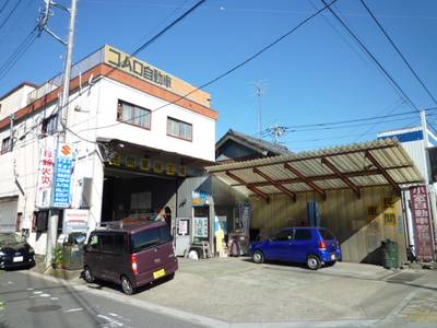 整備から車検、板金、販売まで