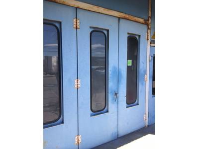 塗装ブース有り