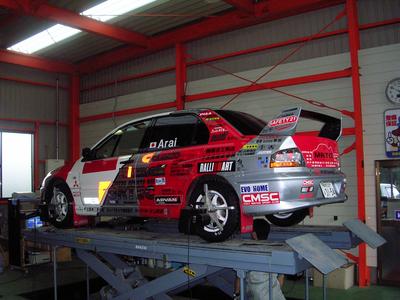 ４輪ホイールアライメント