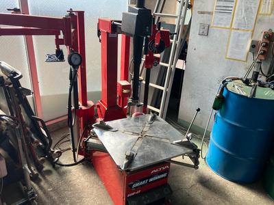 タイヤチェンジャー完備