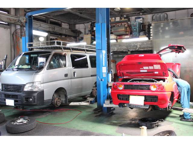 認証工場完備で、お車の事なら何でもお任せ下さい！