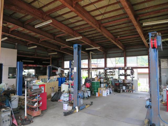 （有）金山自動車整備工場3